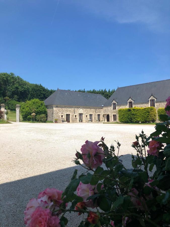 Hotel Du Chateau De Quinéville エクステリア 写真