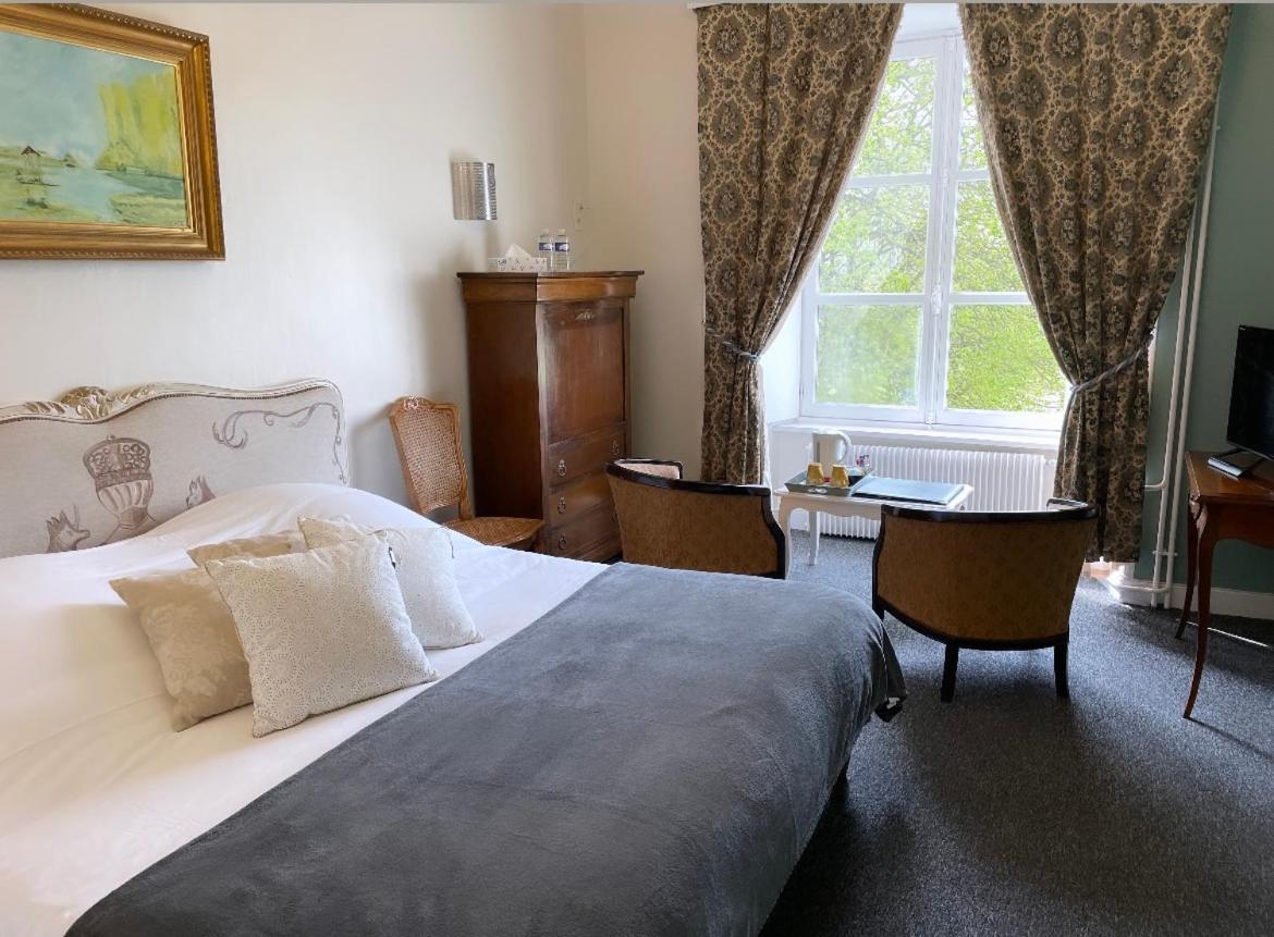 Hotel Du Chateau De Quinéville エクステリア 写真