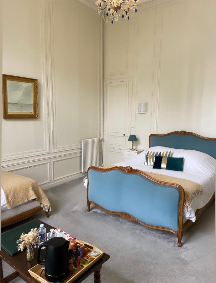 Hotel Du Chateau De Quinéville エクステリア 写真