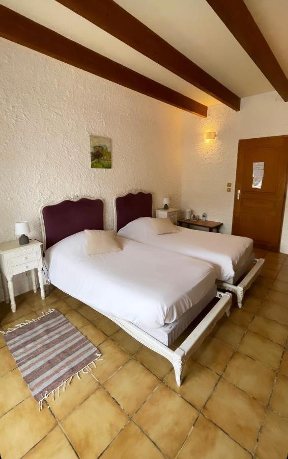 Hotel Du Chateau De Quinéville エクステリア 写真