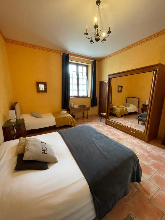 Hotel Du Chateau De Quinéville エクステリア 写真