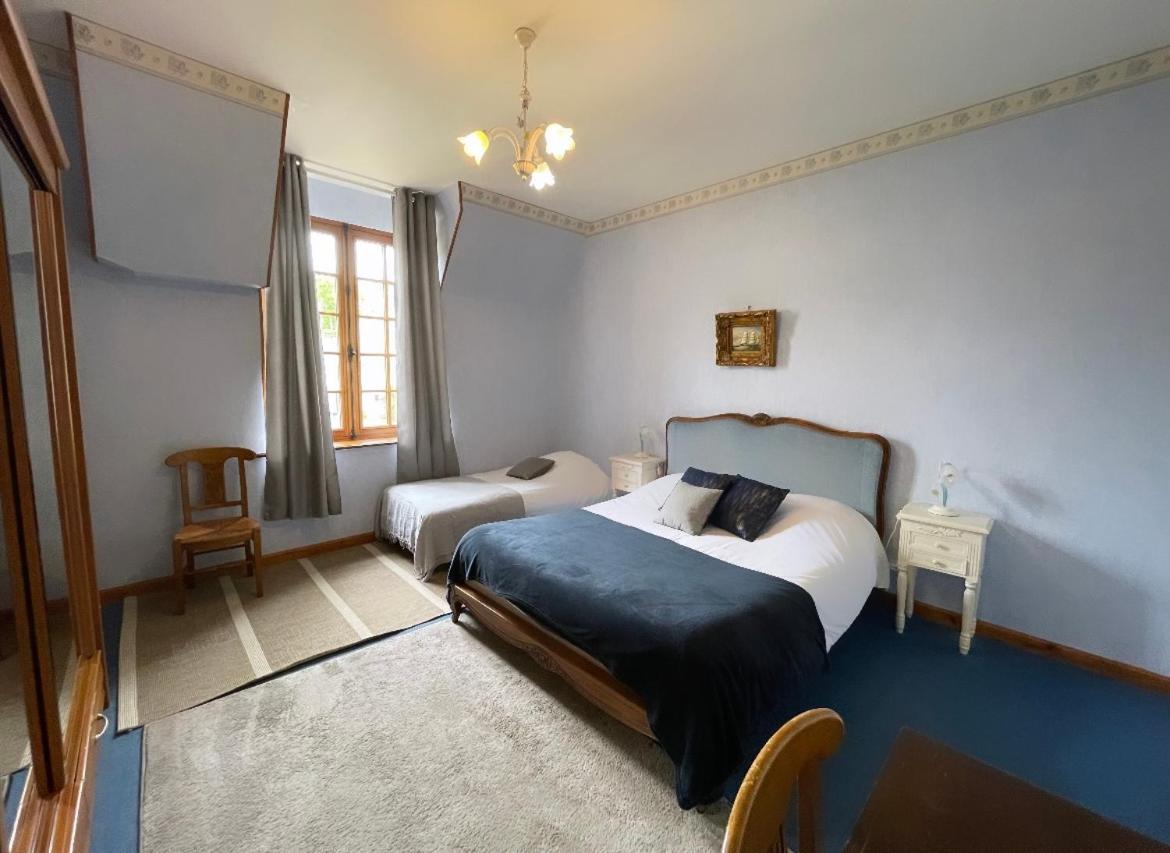 Hotel Du Chateau De Quinéville エクステリア 写真