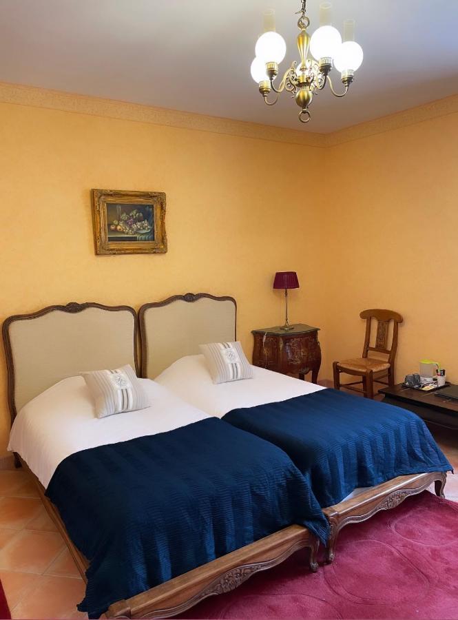 Hotel Du Chateau De Quinéville エクステリア 写真