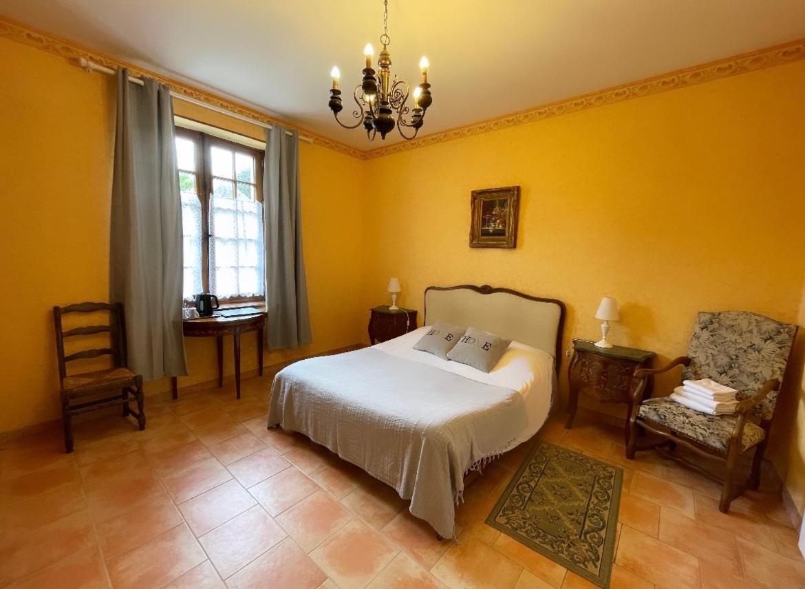 Hotel Du Chateau De Quinéville エクステリア 写真