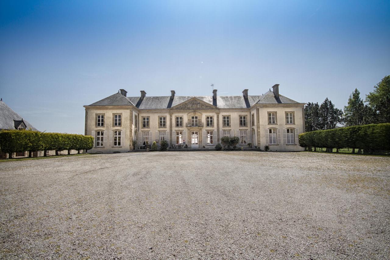 Hotel Du Chateau De Quinéville エクステリア 写真